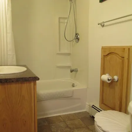 Comerford'S Ocean View Suites Holyrood Room photo