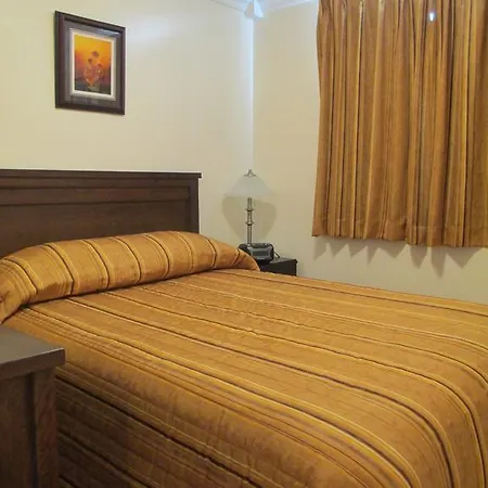 Comerford'S Ocean View Suites Holyrood Room photo