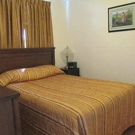 Comerford'S Ocean View Suites Holyrood Room photo