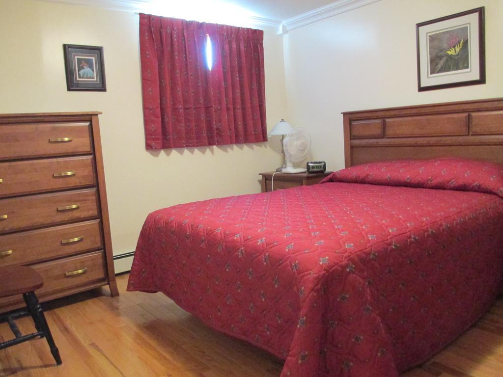 Comerford'S Ocean View Suites Holyrood